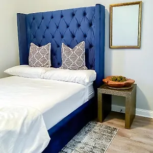 Full Kitchen,king,w/d,netflix,2 Smart Tvs,parking Apartment Louisville
