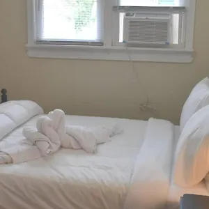 2 Ptivet Bedroom,1 Bathroom,kitchen,self Check In,free Parking New York